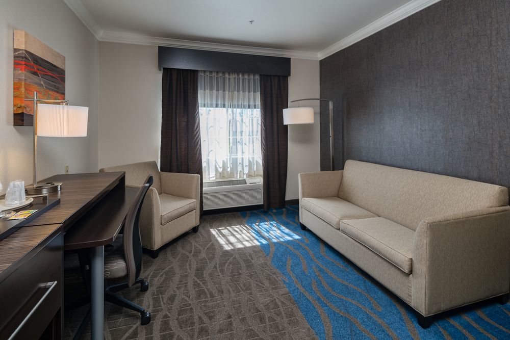 Holiday Inn Express & Suites Santa Clara By Ihg Exterior photo